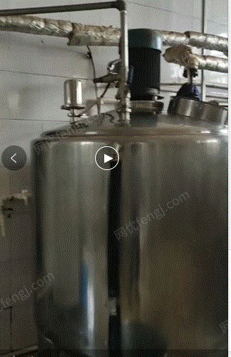饮料厂处理杯装灌装机3台，铁灭菌锅2台，均质机，贴标机等设备1批（详见图）