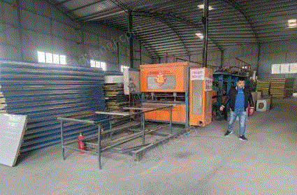 贵州贵阳复合板机器，岩棉板机器，泡沫板机器出售