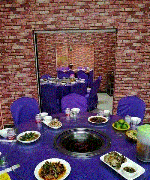 四川宜宾处理一批餐饮用桌椅，厨具，冰箱空调，KTV音响