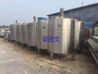 Second-hand stainless steel storage tanks are purchased at high prices