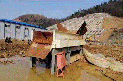 江西九江便宜出售泥石分离机，长4米，宽1.2米，新机只用了三天
