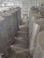 化工厂拆除   出售不锈钢储罐  发酵罐500多台