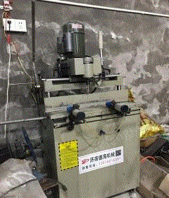 四川乐山出售铝合金制作加工机器设备，台式切割机和铣孔机各一台