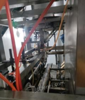 重庆沙坪坝区因生产需求换了大的设备，600桶灌装机低价处理