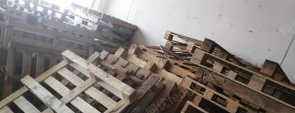 云南昆明仓库处理木托盘，木框，茶叶小包装机器