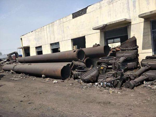 Tongchuan recycles 100 tons of scrapped equipment at a high price