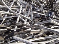 Tongchuan recycles steel waste from construction site at a high price