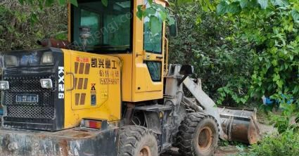重庆綦江区出售挖掘机,能开能走啥子都可以
