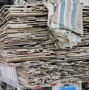 大量回收工地废木板