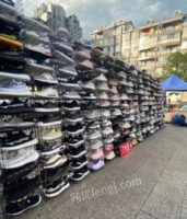 广东惠州另有生意要做，鞋子、鞋架、货车打包出售！