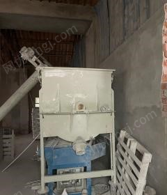 江苏南京因为疫情生意不好，转让干粉生产线设备，带自动称重自动封包机。价格可以小刀