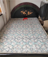 山东威海出售一个单人床。