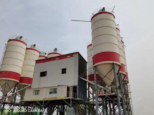 Zhengzhou sells five cement tanks, and the deposit shall prevail