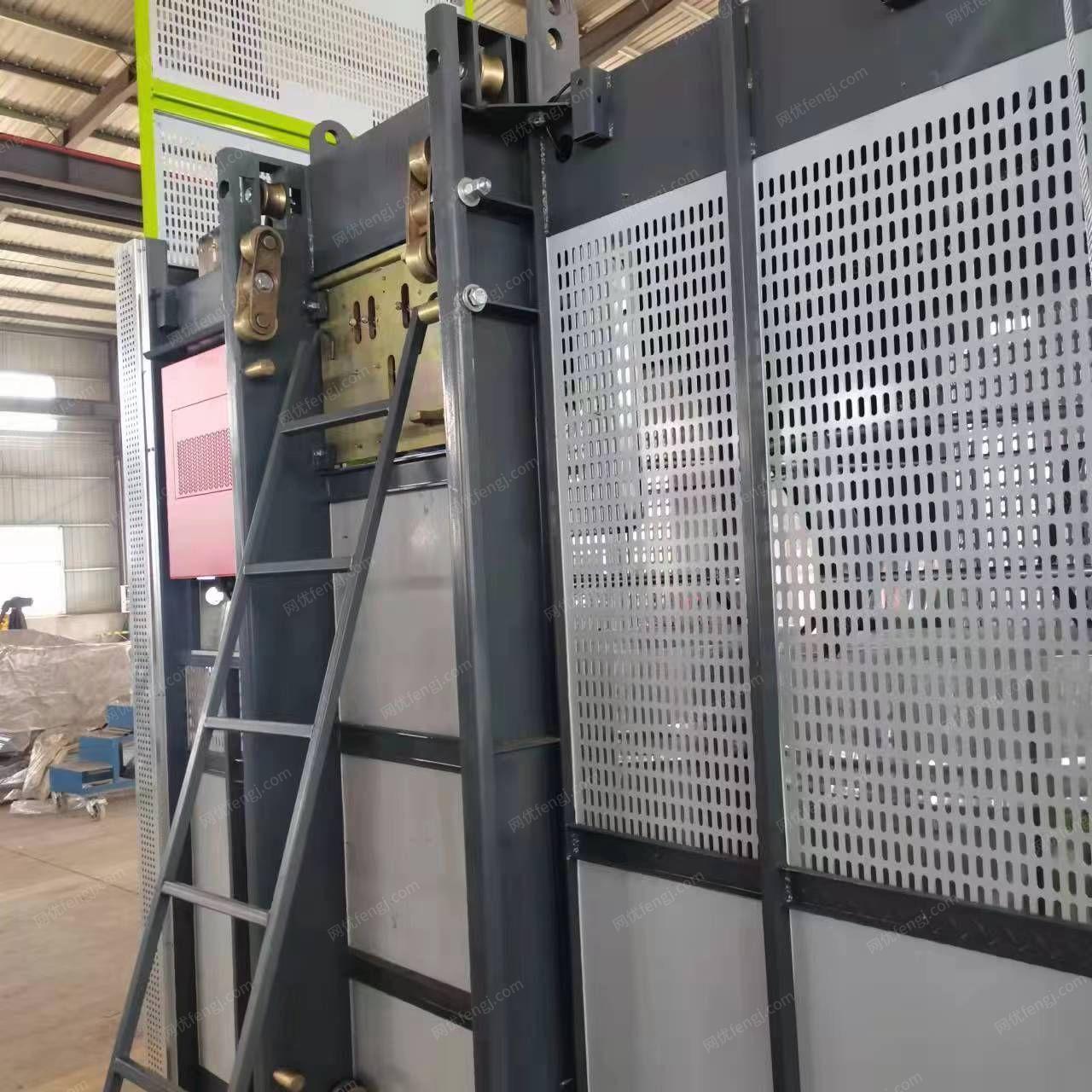 二手建筑施工电梯出售