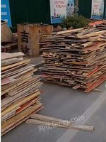 高价回收二手建筑木方，模板
