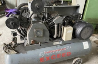 山东潍坊出售1.8立方空压机，电机11kw，重量487kg