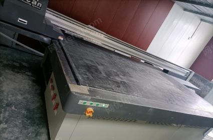 湖南岳阳出售19年东川高速平板打印机，3200长，2000宽