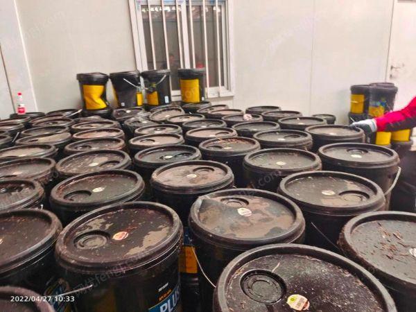 天津出售341桶液压油及发动机油