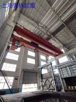 The manufacturer transferred a batch of second-hand 32 tons of double-beam cranes with new color