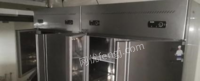 西藏拉萨出售四门冰柜、恒温操作台、双门消毒柜、三眼水池、四门不锈钢货