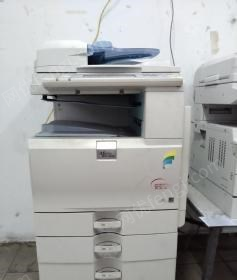 江西抚州mpc2550打印机与桌子出售