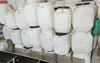 出售四百多个食品级塑料桶，重量3公斤左右