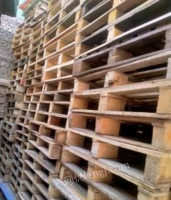 宁夏银川出售1米2×1米木制托盘，货在中宁，板厚2公分以上