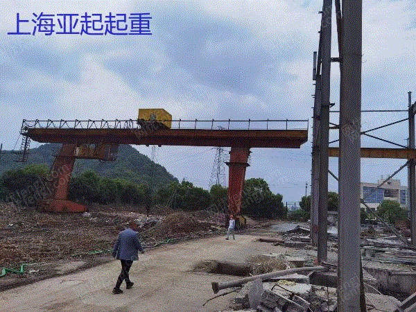 浙江省、中古L型ガントリークレーン32/5Tスパン24メートルを安値販売