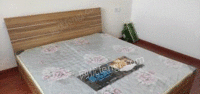 新疆乌鲁木齐二手桌子、床、桌子,沙发衣柜双人床沙发出售