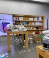 湖北鄂州9成新电脑，手机及平板展台出售