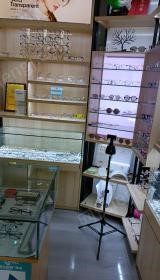 新疆塔城营业中眼镜店全套设备带货打包转让！