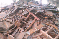 大量回收各种废铁 报废塔吊 木方模板 架子管 工厂设备等等