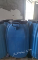 内蒙古赤峰出售大量50公斤的塑料桶