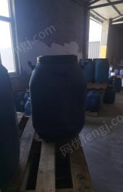 内蒙古赤峰出售大量50公斤的塑料桶