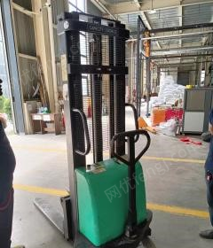 四川雅安1.5吨电动液压升降式堆高车出售
