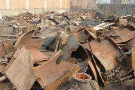Маомин закупил 200 тонн металлолома по завышенной цене