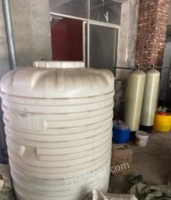 广西桂林车用尿素生产设备出售，日生尿素10余吨。市场潜力大。