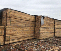 A large amount of wooden formwork has been recycled for a long time in Wuhu, Anhui