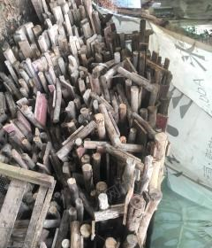海南三亚急出售，顶木、方木、木板