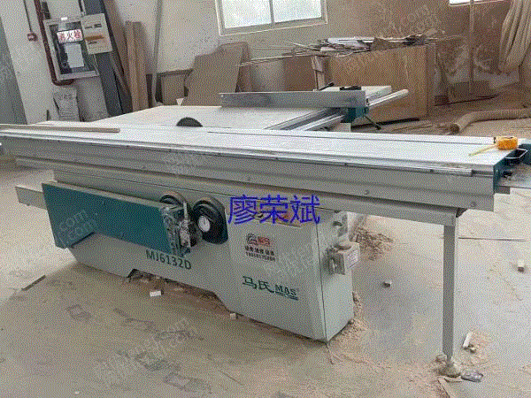 Transfer of second-hand woodworking machinery and equipment in place/Mahalanobis push table saw Howard push table saw