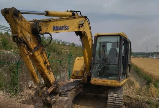 江苏扬州因活干改行,转让2010年小松挖掘机