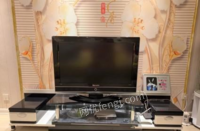 新疆克拉玛依出售八成新电视柜，经典白+黑色主体