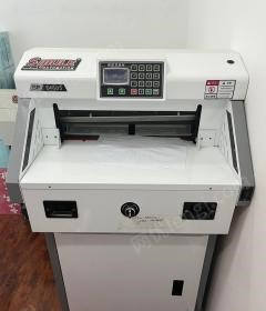 河南郑州出售八成新胶装机切纸机，彩机6500 