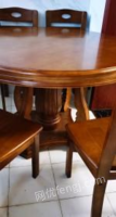 江西南昌因本人买大了，1.2米实木圆桌出售，全新未使用