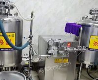 出售营业中巴氏奶生产线一套（全部304材质，包括巴杀机、高压均质机、冷却机组、连续落杯式灌装机、）使用1年以上