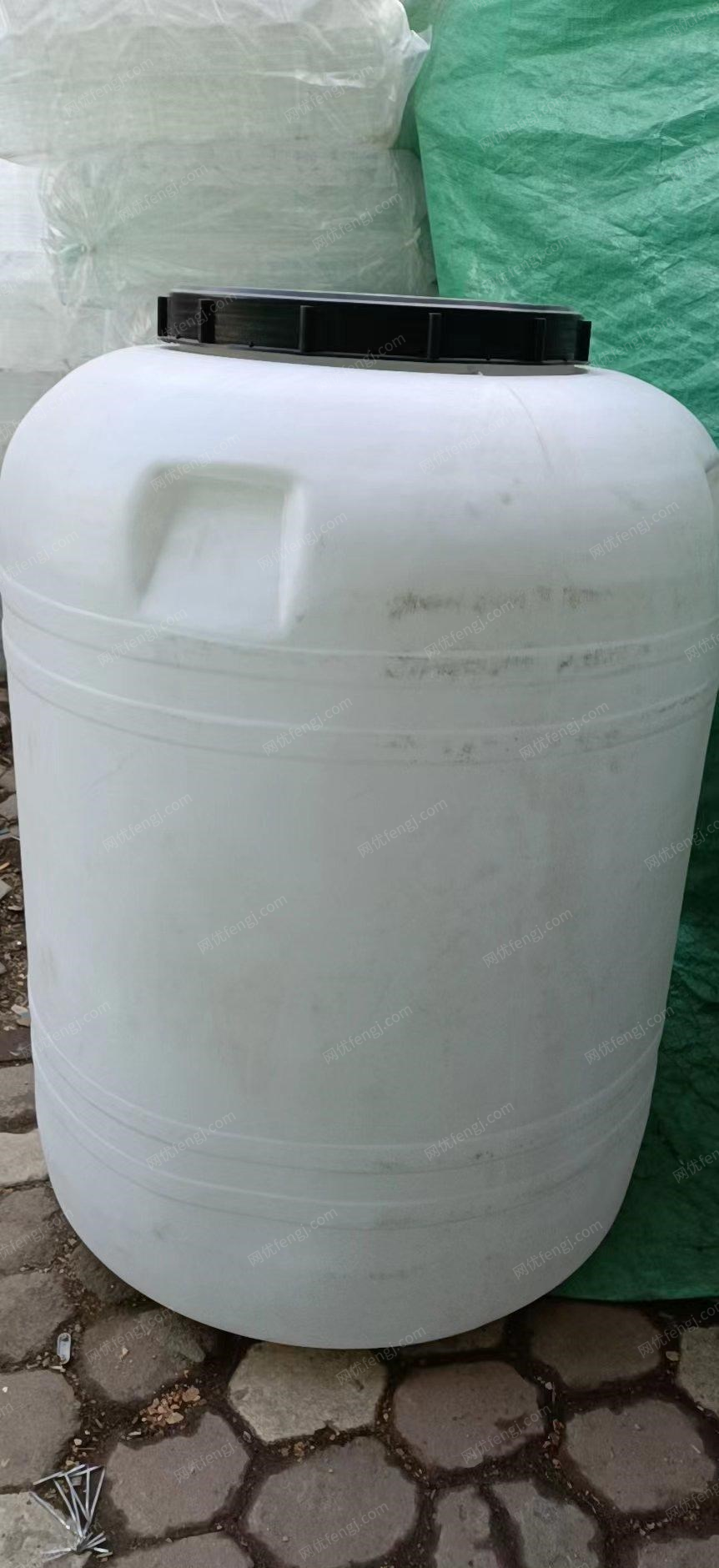 辽宁大连出售2吨3吨pe蓄供水箱，塑料蓄水箱，塑料水塔，5吨立式塑料水箱