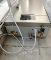 湖北荆州出售2000年海尔牌12升燃气热水器