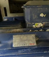 湖北荆州粉碎机低价出售，只使用了几个月