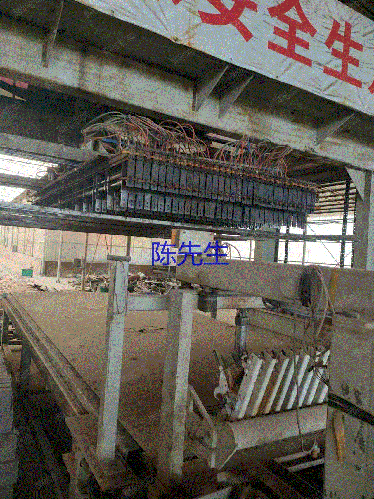 陕西省咸阳市出售制砖机，型号见标牌，4000元/吨