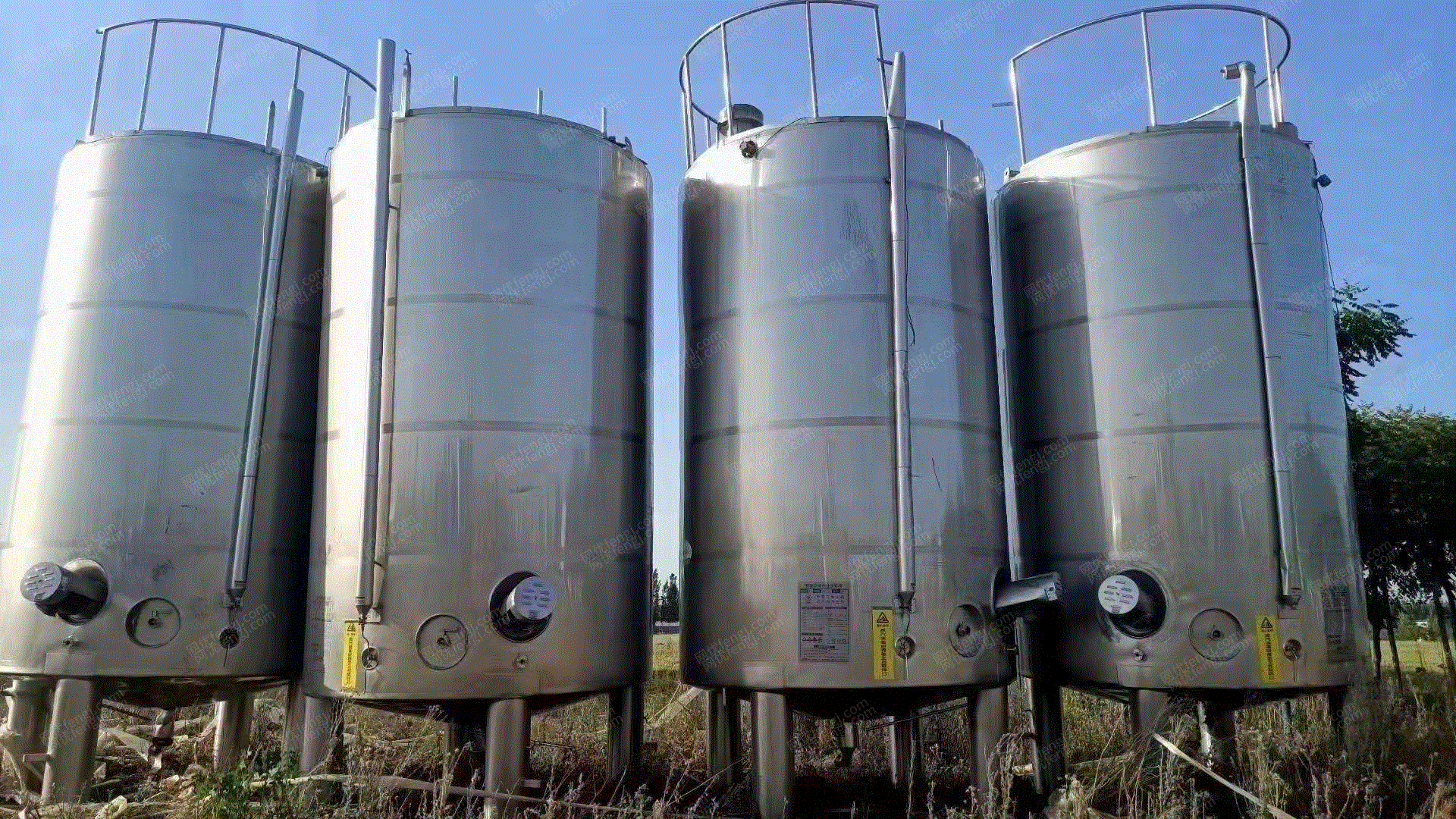 Sold 7 second-hand 25 cubic heat preservation tanks